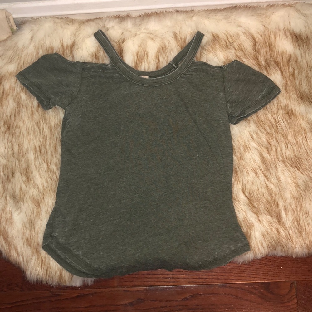 ♥️ Altar'd State♥️ Off the Shoulder Shirt